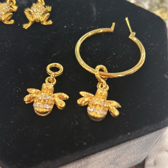 Cubic Zirconia Bumble Bee Charms for Hoop Earrings-Boutique - Picture 4 of 4